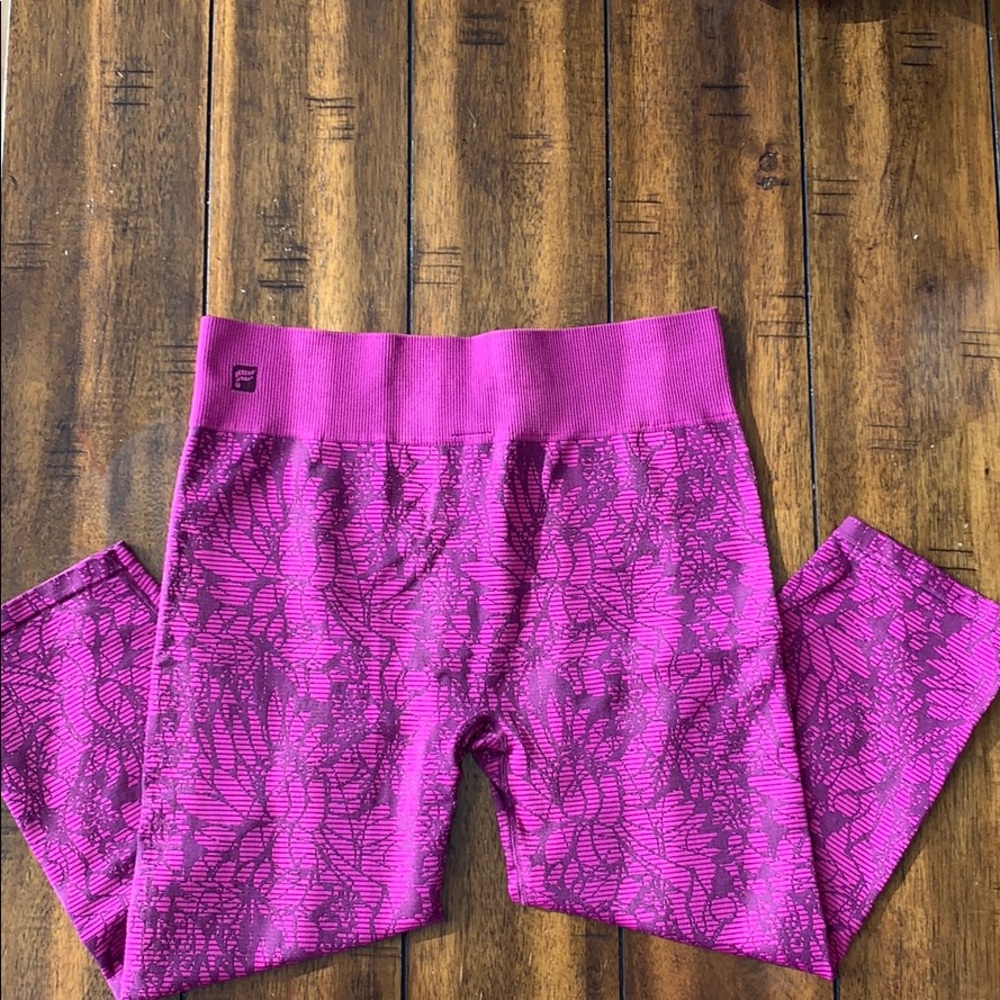 Fabletics seamless Capri leggings M